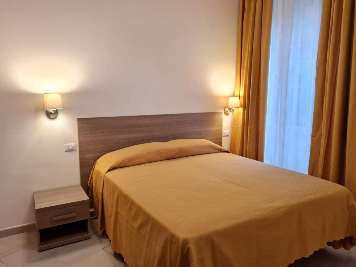 Albergo Enrica Рим Экстерьер фото