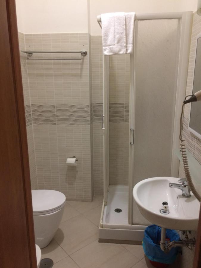 Albergo Enrica Рим Экстерьер фото