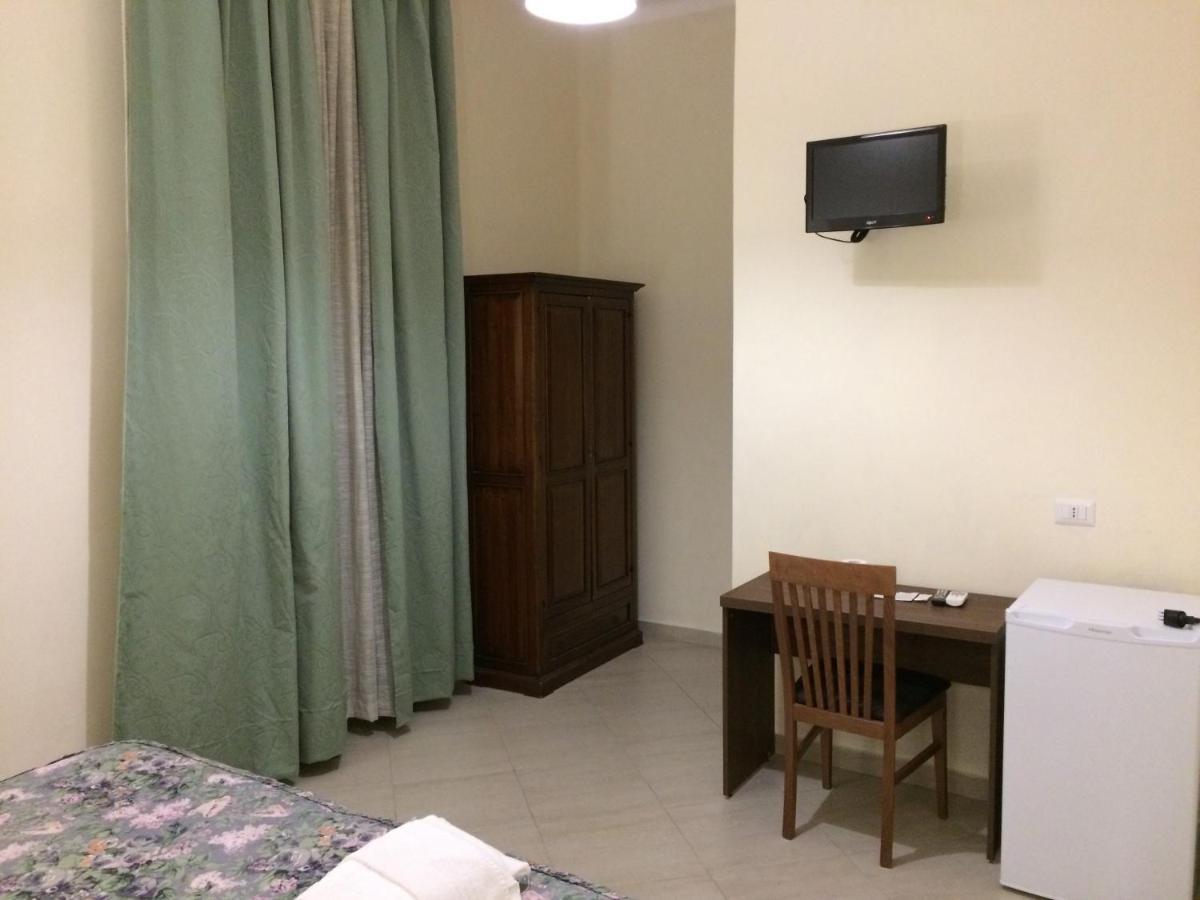 Albergo Enrica Рим Экстерьер фото